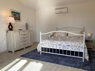 Mediterranean Villa with Pool – Just 300 m from the Sea 10
