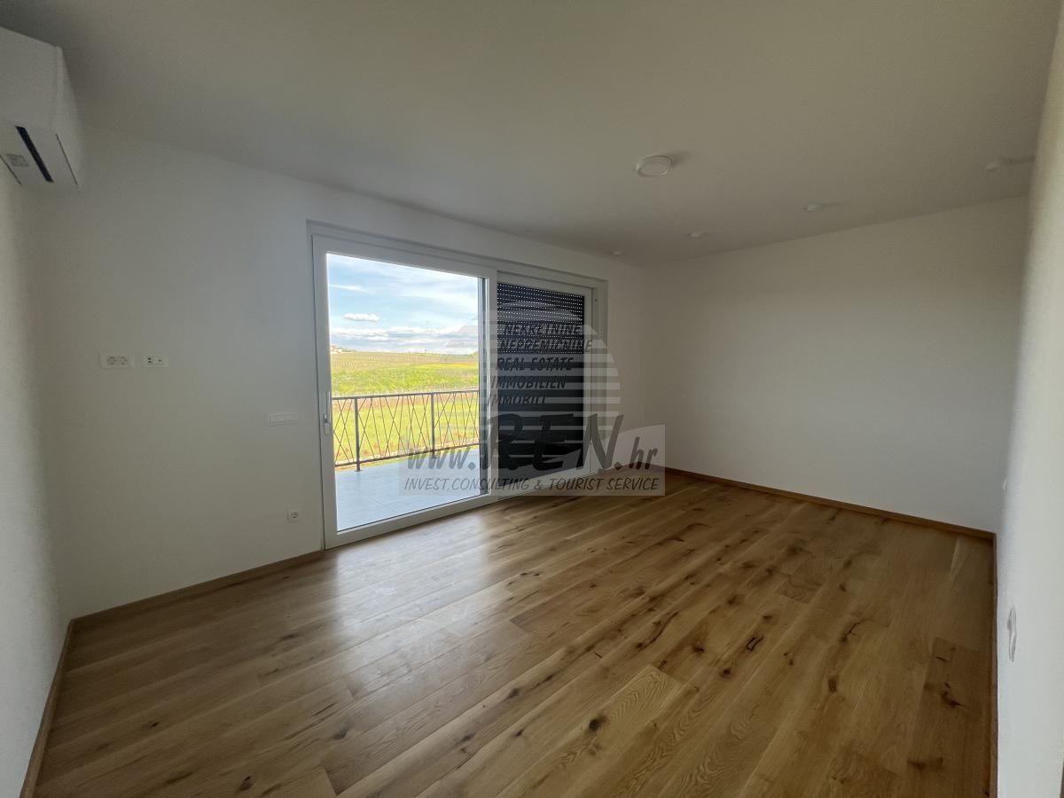 Villa in the vicinity of Novigrad 4