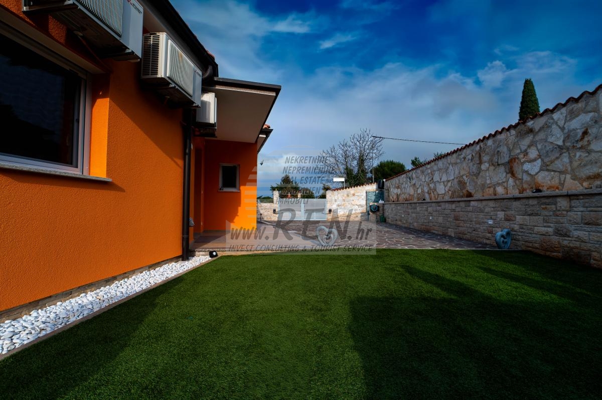 PRESTIGEHAUS MIT POOL – NUR 50 m VOM MEER 6