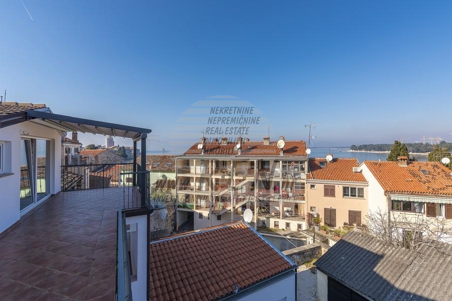 Penthouse in the center of Poreč 1