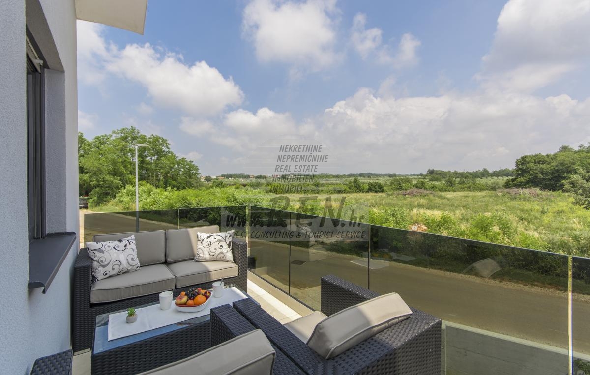 Haus mit Swimmingpool in ruhiger Lage in Novigrad 40