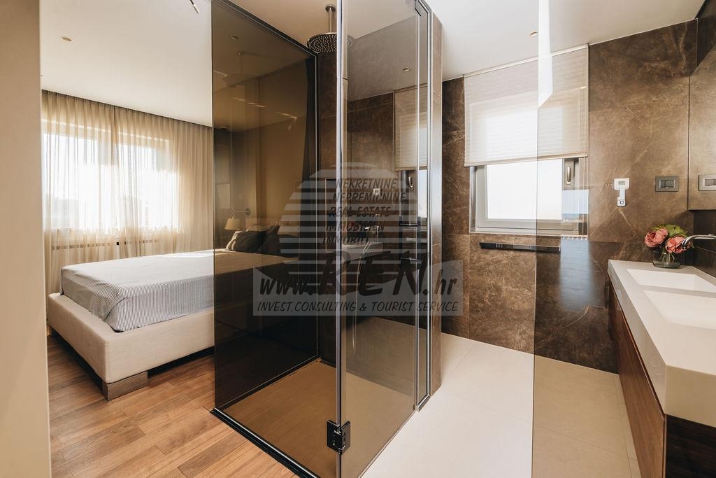 Luxuriöse Wohnung zum Verkauf im schönen Novigrad mit Meerblick 28