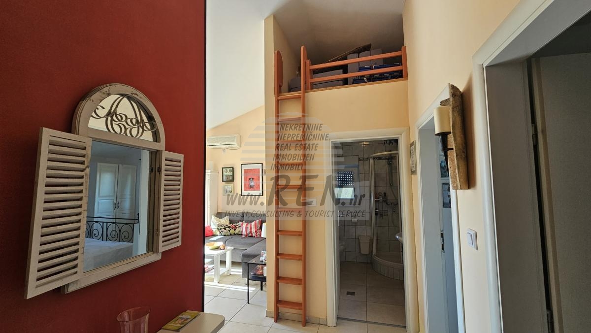 Furnished Apartment with 2 Bedrooms and Sea View 11