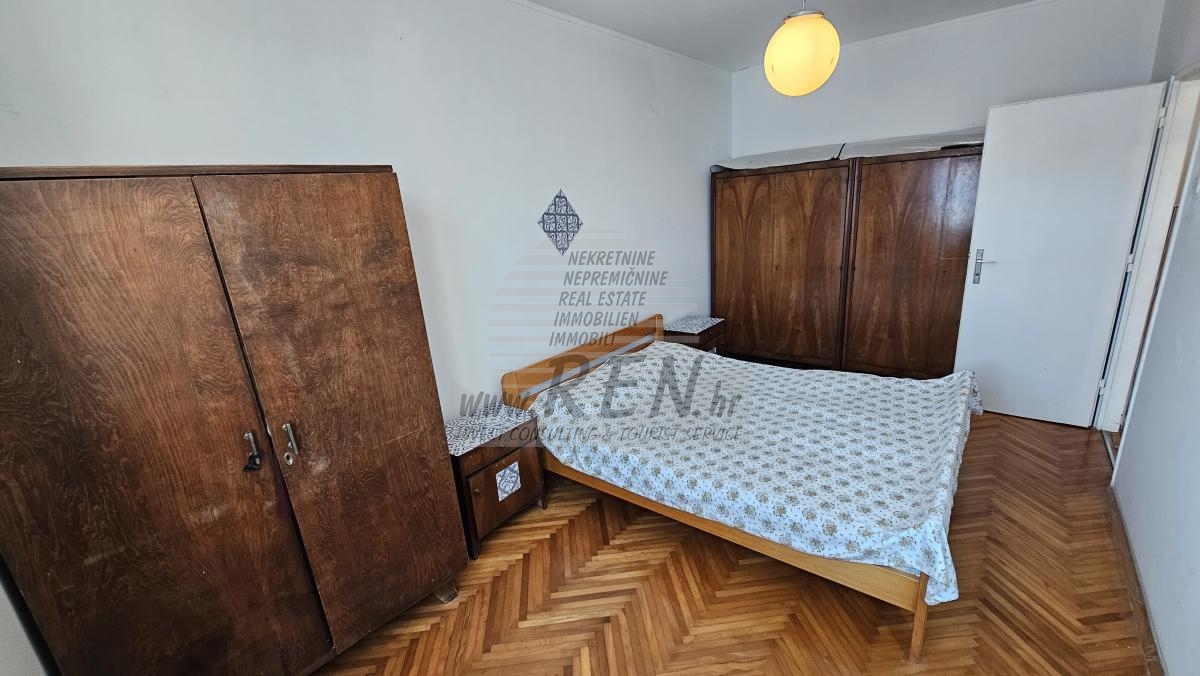 Stan u centru Umaga s terasom prema moru – 2 spavaće sobe 11
