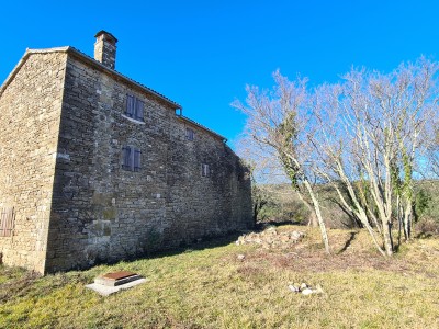 OLD ISTRIAN HOUSE WITH A UNIQUE POSITION AND SEA VIEW 4