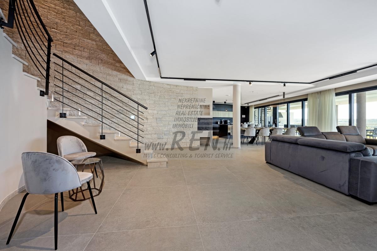 Luxury Villa with a unique view in Istria 10