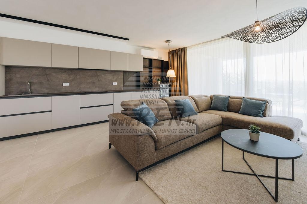 Luxus Immobilien Istrien, Zum Verkauf eine Exklusive Wohnung in Novigrad 3