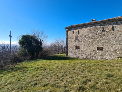 OLD ISTRIAN HOUSE WITH A UNIQUE POSITION AND SEA VIEW 2