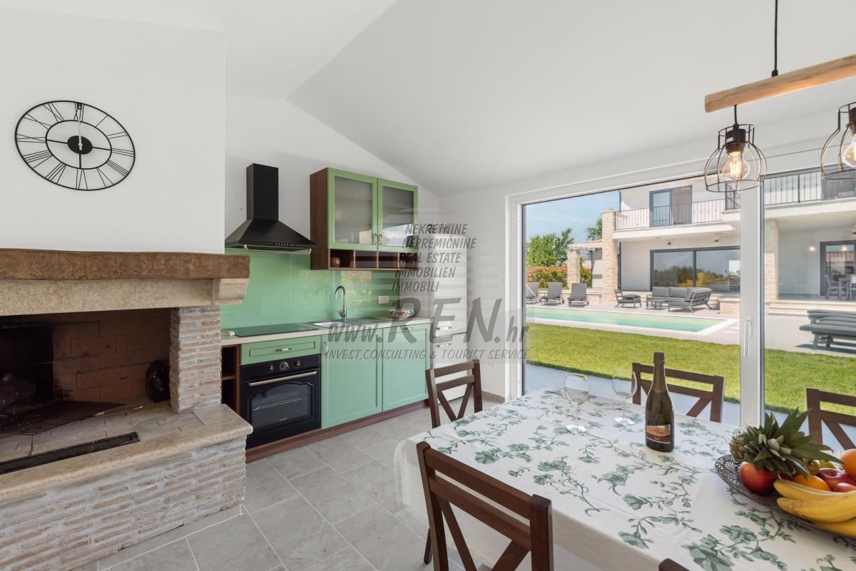 Luksuzna vila s bazenom u Brtonigli 34