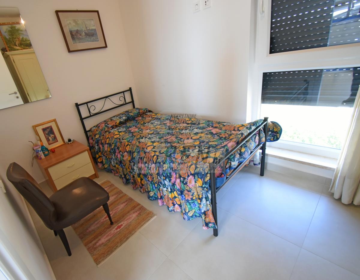 Apartment in Novigrad with a beautiful view of the sea 11