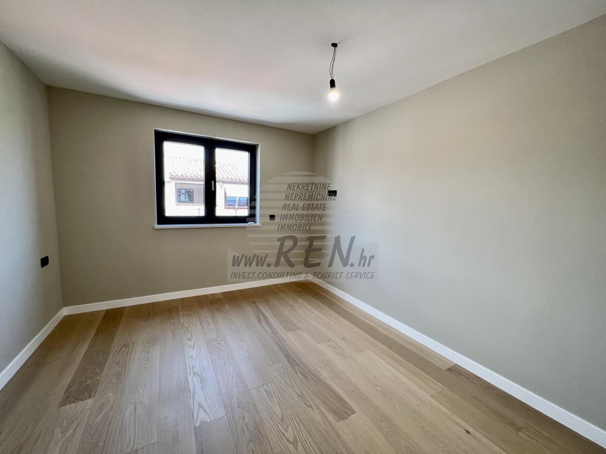 Apartment with a beautiful view of the sea - at the stage of construction 10