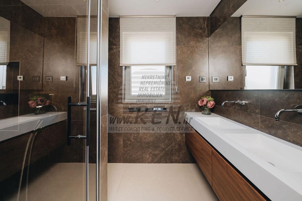 Luxuriöse Wohnung zum Verkauf im schönen Novigrad mit Meerblick 26