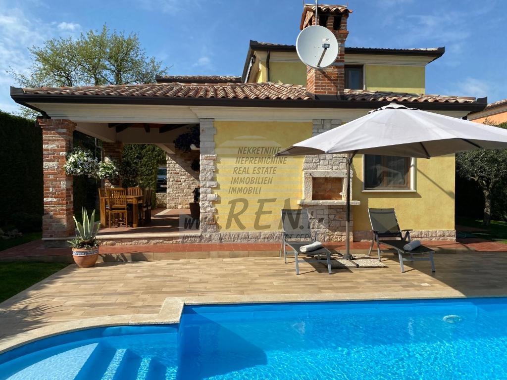 Mediterranean Villa with Pool – Just 300 m from the Sea 1