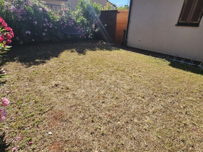Obiteljski dom s vrtom i pogledom na more – Novigrad 17