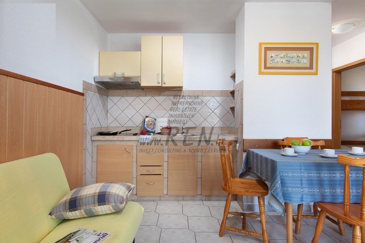 Kuća blizu mora s apartmanima za iznajmljivanje 7