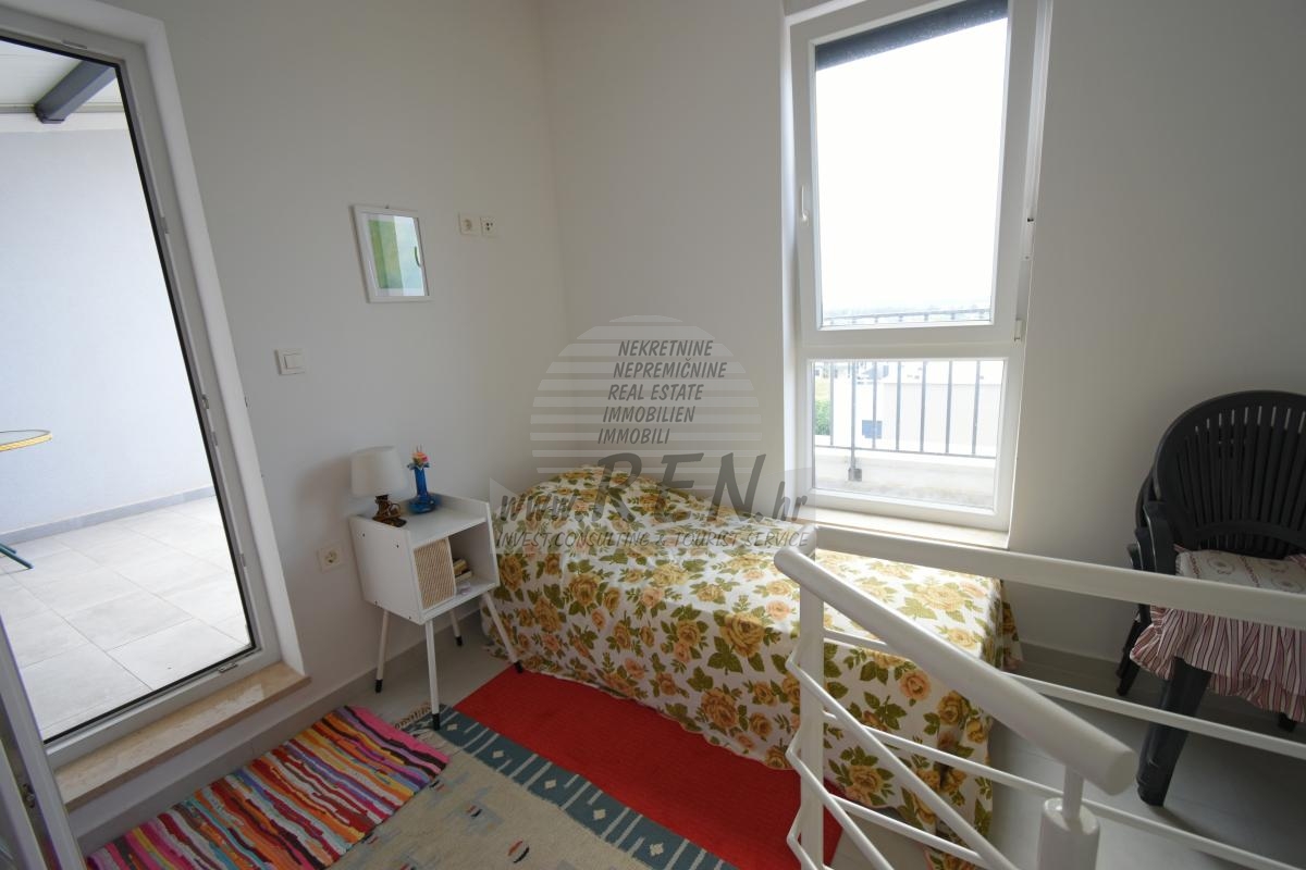 Apartment in Novigrad with a beautiful view of the sea 16