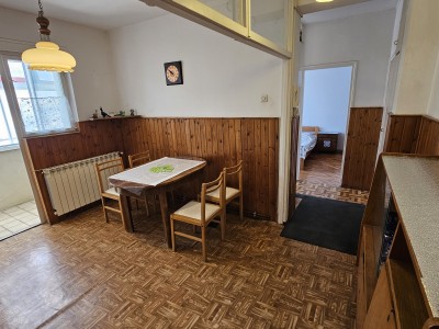 Stan u centru Umaga s terasom prema moru – 2 spavaće sobe