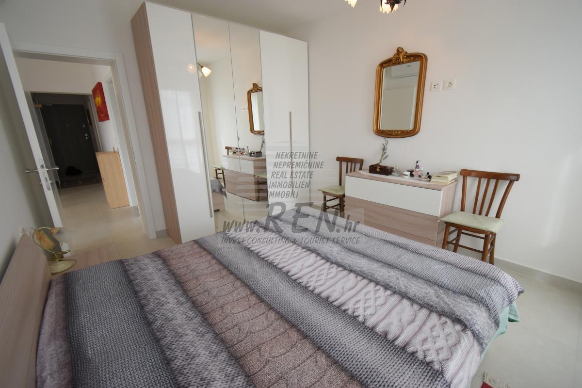 Apartment in Novigrad with a beautiful view of the sea 15