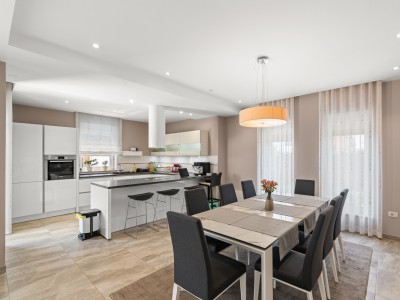 Haus mit Swimmingpool in ruhiger Lage in Novigrad 11