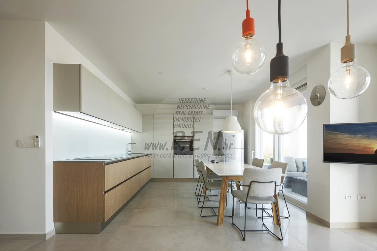 Apartma s čudovitim pogledom na morje v Novigradu 6