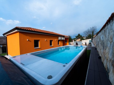 PRESTIGEHAUS MIT POOL – NUR 50 m VOM MEER 4