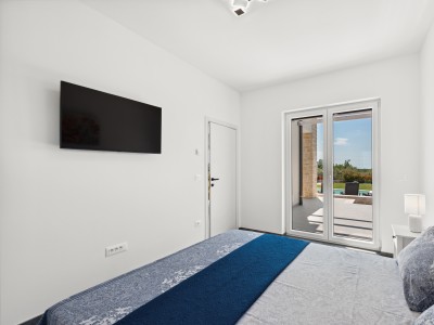 Luksuzna vila s bazenom u Brtonigli 43