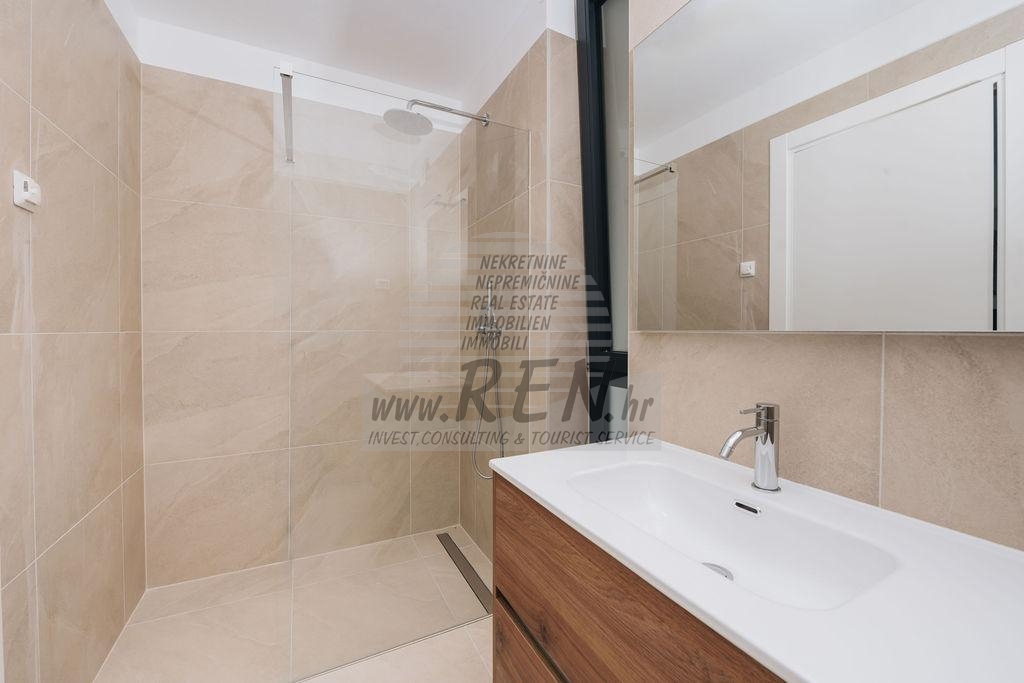 Luxus Immobilien Istrien, Zum Verkauf eine Exklusive Wohnung in Novigrad 17