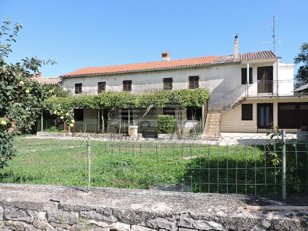 Stone house near Buje 9