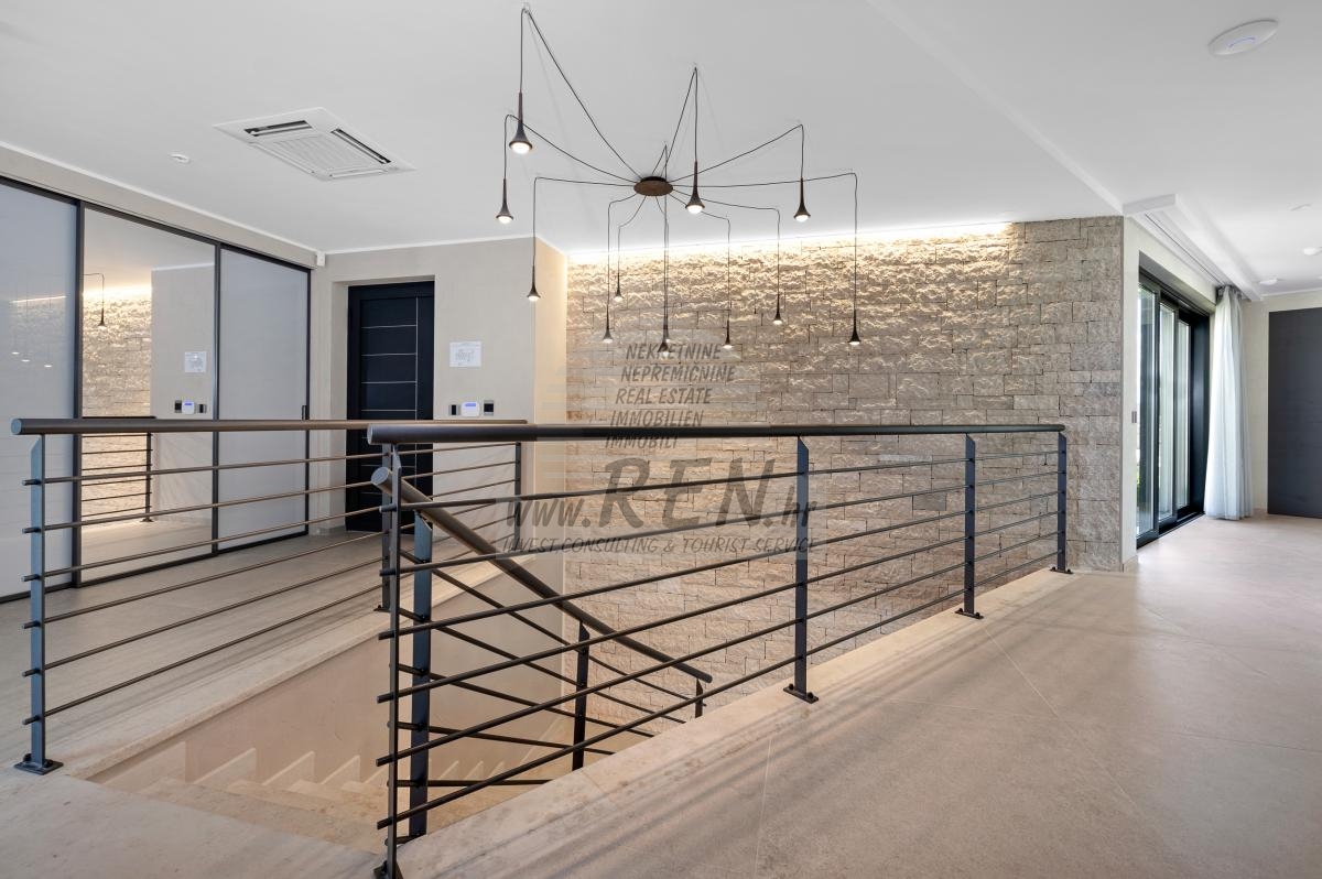 Luxury Villa with a unique view in Istria 9