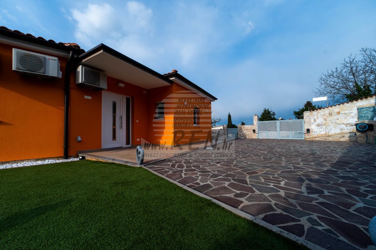 PRESTIGEHAUS MIT POOL – NUR 50 m VOM MEER 7