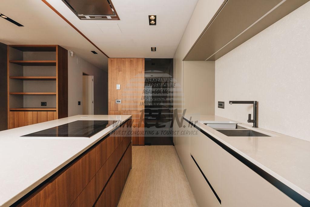 Luxuriöse Wohnung zum Verkauf im schönen Novigrad mit Meerblick 7