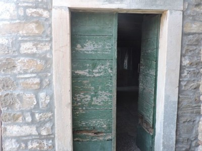 Hiša v okolici Buja 14