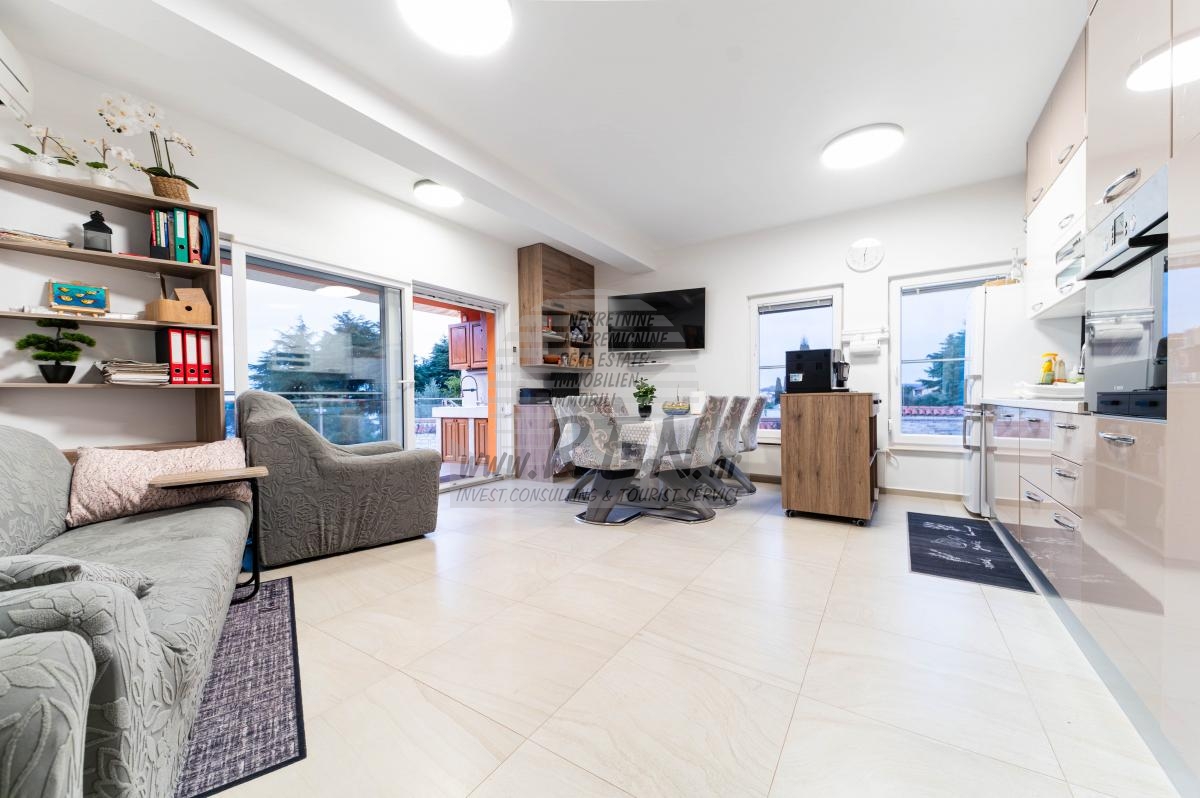 PRESTIGEHAUS MIT POOL – NUR 50 m VOM MEER 15