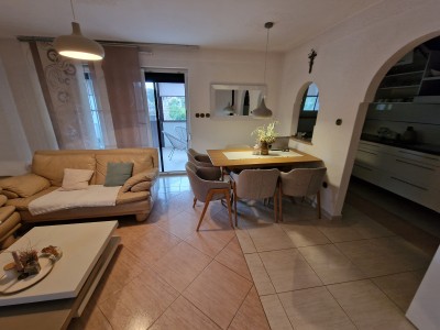 Einfamilienhaus in ruhiger Lage in der Nähe von Novigrad 11
