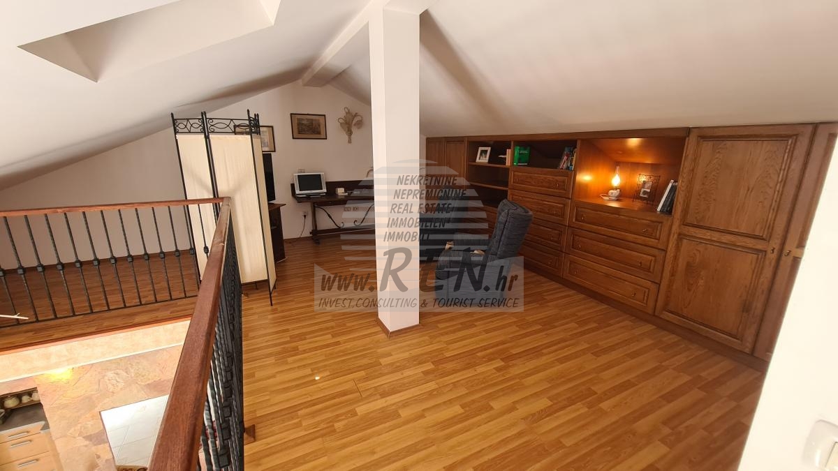 Apartment with sea view in Novigrad 14