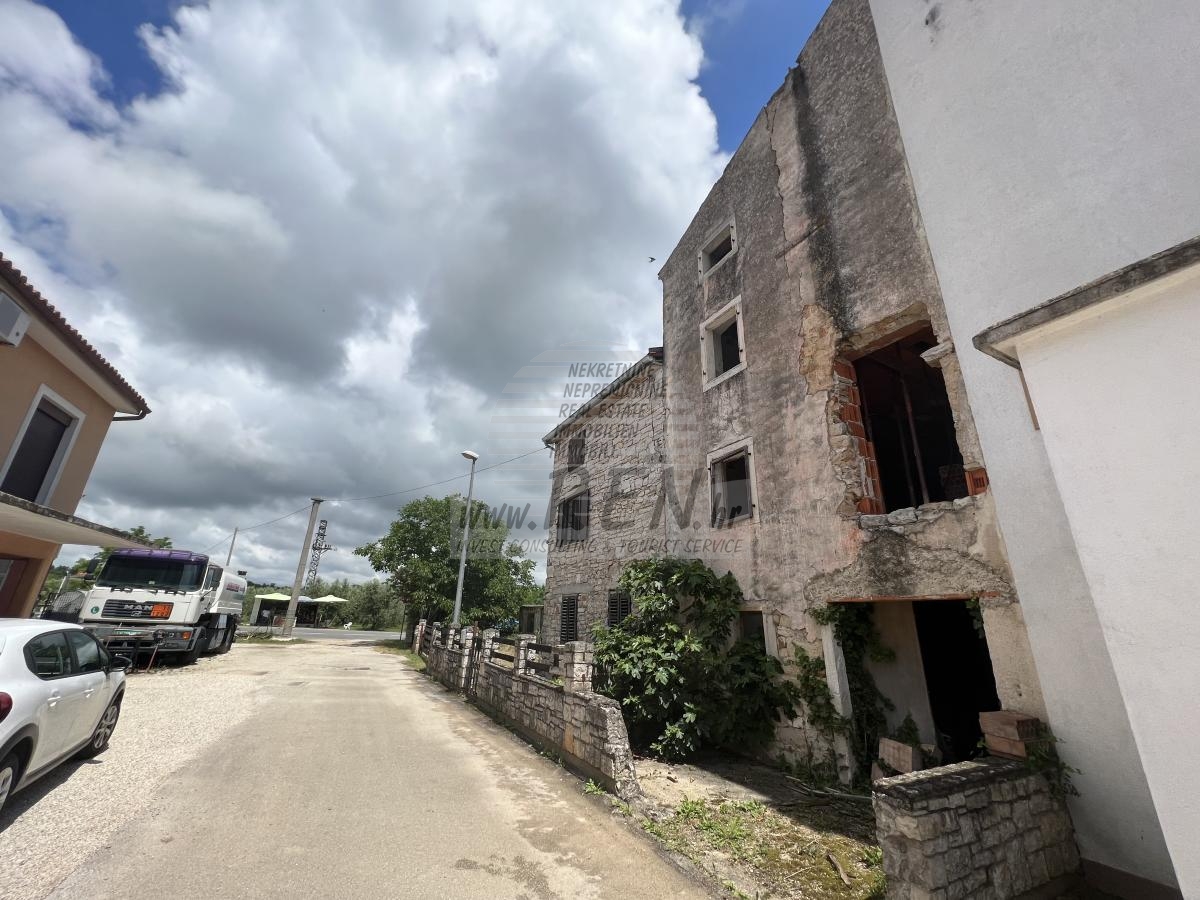 Casa con potenziale vicino al mare 2