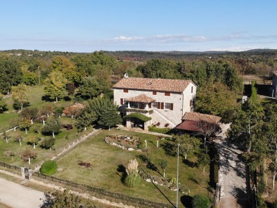 Stone house with a large garden in the vicinity of Buje 5