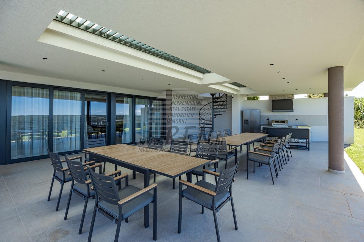 Luxury Villa with a unique view in Istria 7