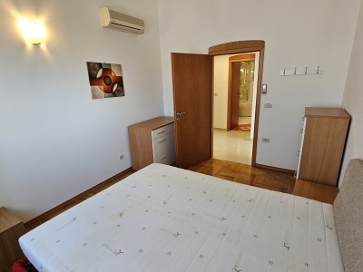 Apartment in Novigrad 9