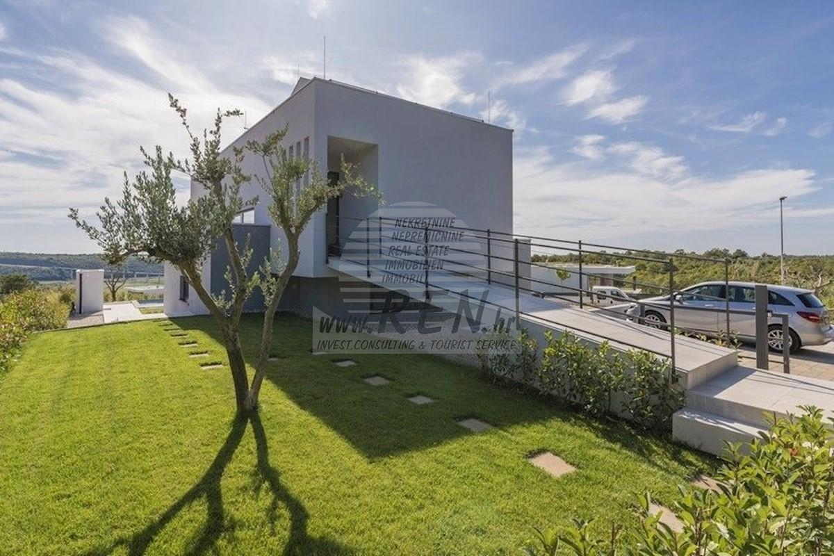 Modern Villa near Novigrad 12