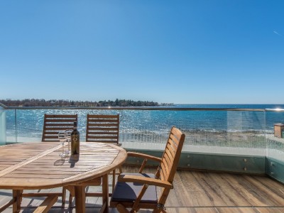Luxury apartment in the vicinity of Umag, first row to the sea 2