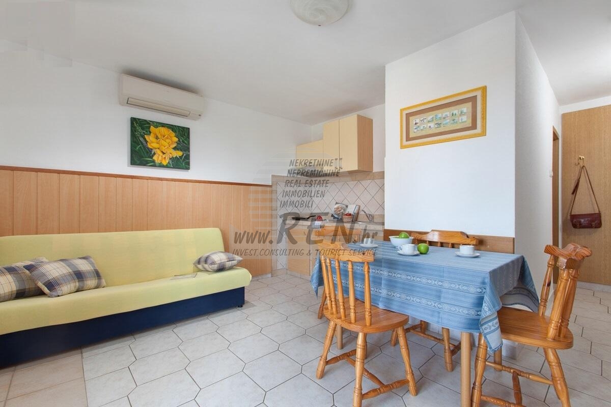Kuća blizu mora s apartmanima za iznajmljivanje 6