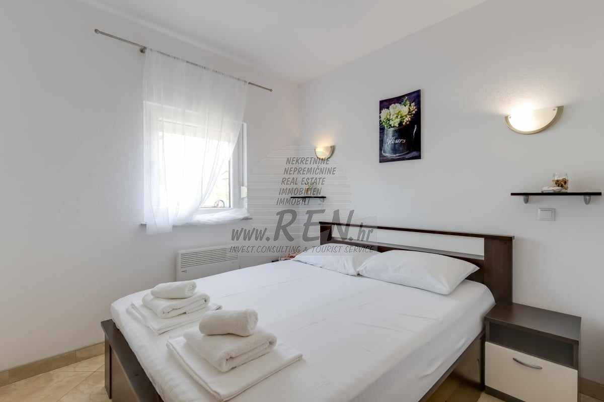 Dvojna kuća blizu mora u okolici Novigrada 9