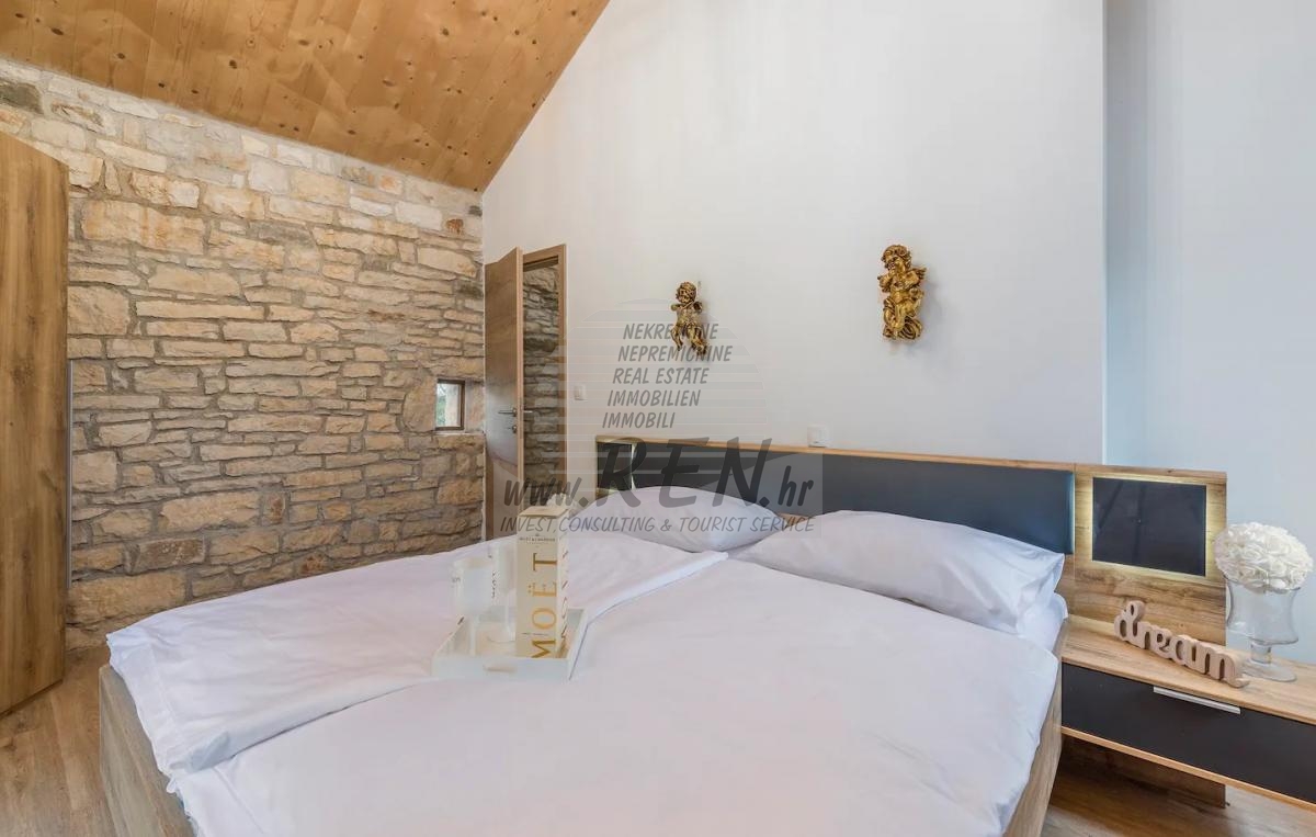 Stone residence for investment 14