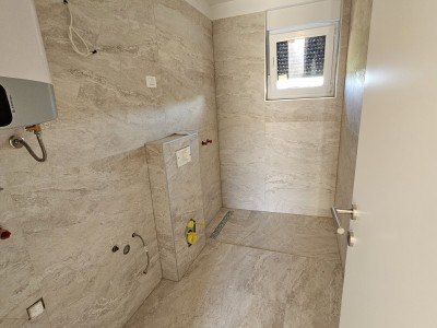 Neue Wohnung mit 2 Schlafzimmern in Novigrad 3