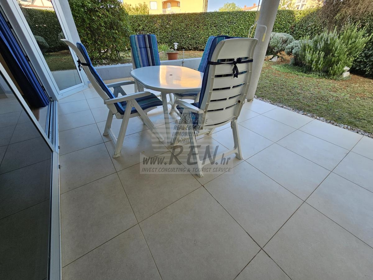 Apartment in Novigrad 11