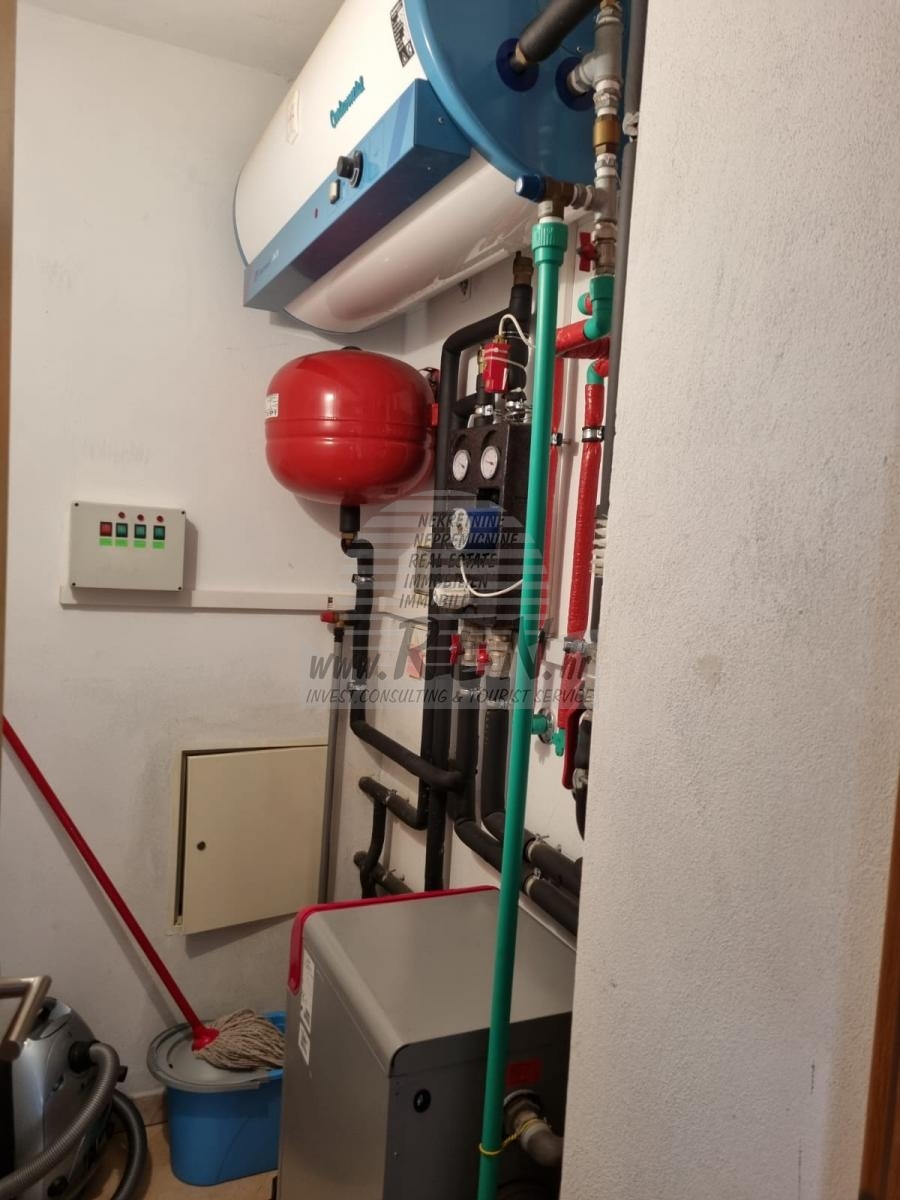 Samostojeća kuća sa dva stana u okolici Rovinja 14