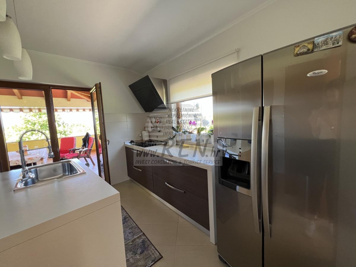 House with an olive grove and a view of the sea 24