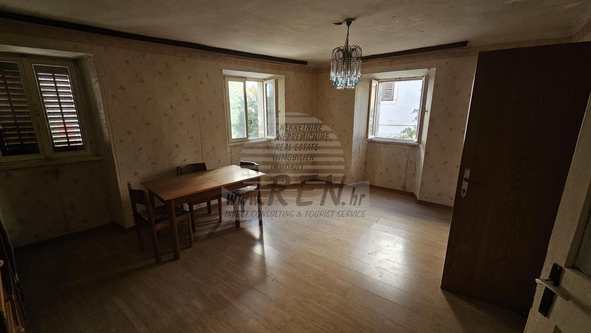 Steinhaus zur Renovierung im Herzen von Grožnjan 2