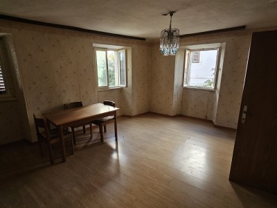 Steinhaus zur Renovierung im Herzen von Grožnjan 2